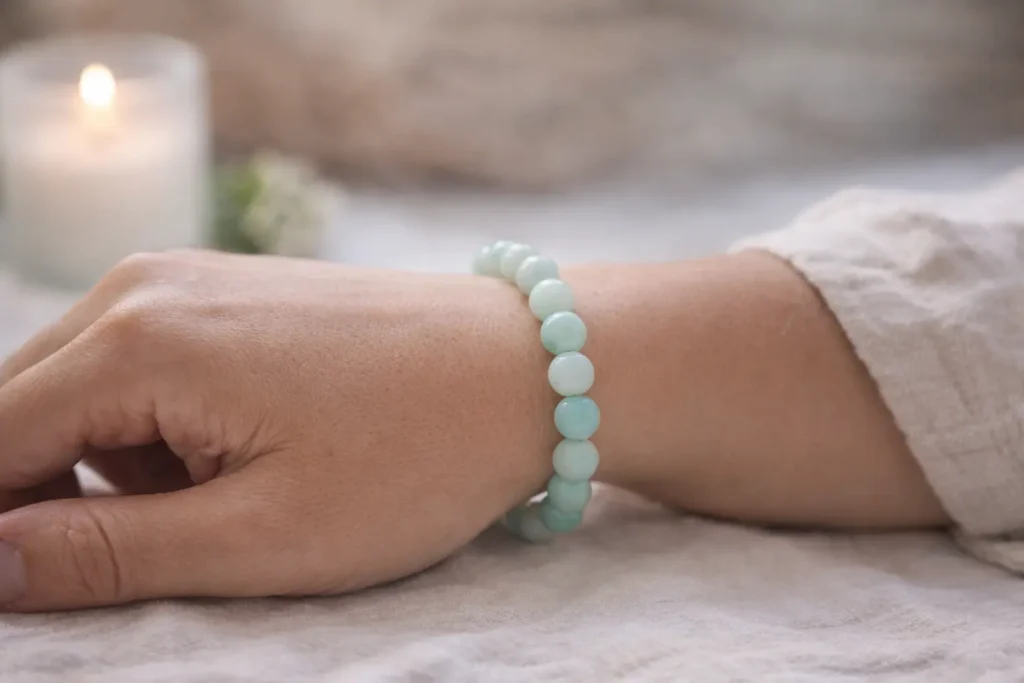 Bracelet en amazonite – Une pierre douce au quotidien